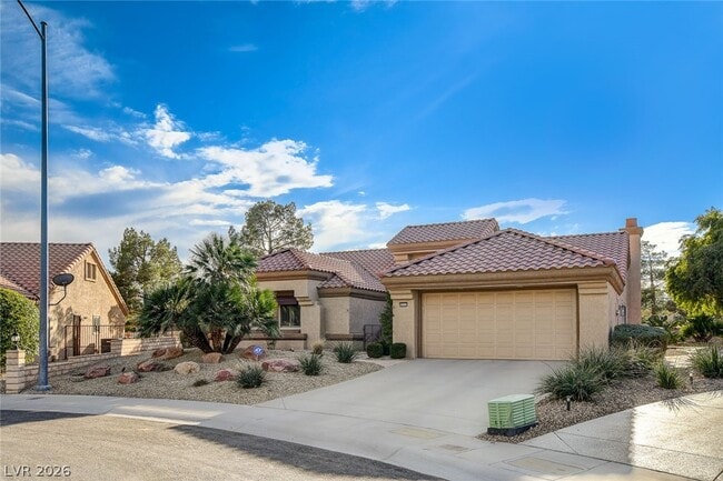 Building Photo - 9037 Starmount Dr