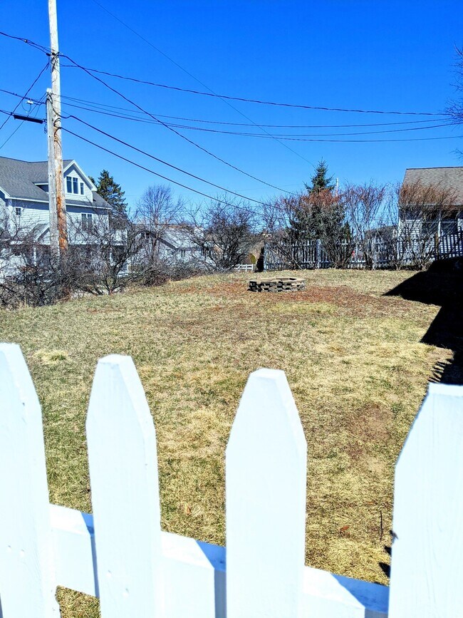 743 Ocean Ave Unit 1, Wells, ME 04090 Apartments in Wells, ME
