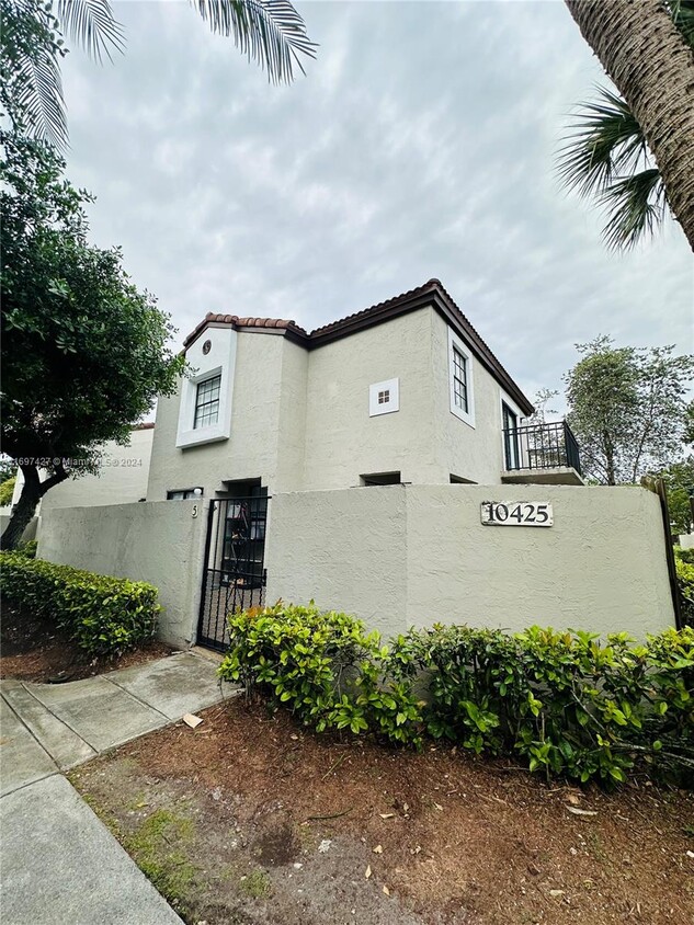 Foto principal - 10425 SW 154th Ct