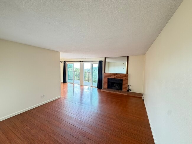 Foto del edificio - 3652 Clairemont Dr
