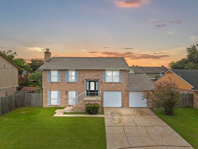 Building Photo - 16723 Running Quail Ct