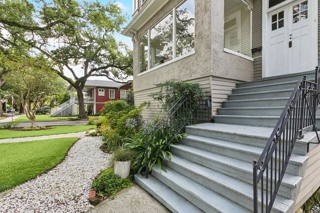 Building Photo - 1933 Audubon St