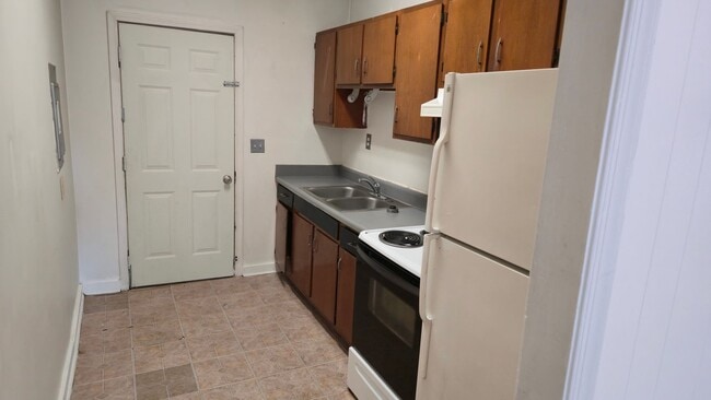 Building Photo - leaphart1327