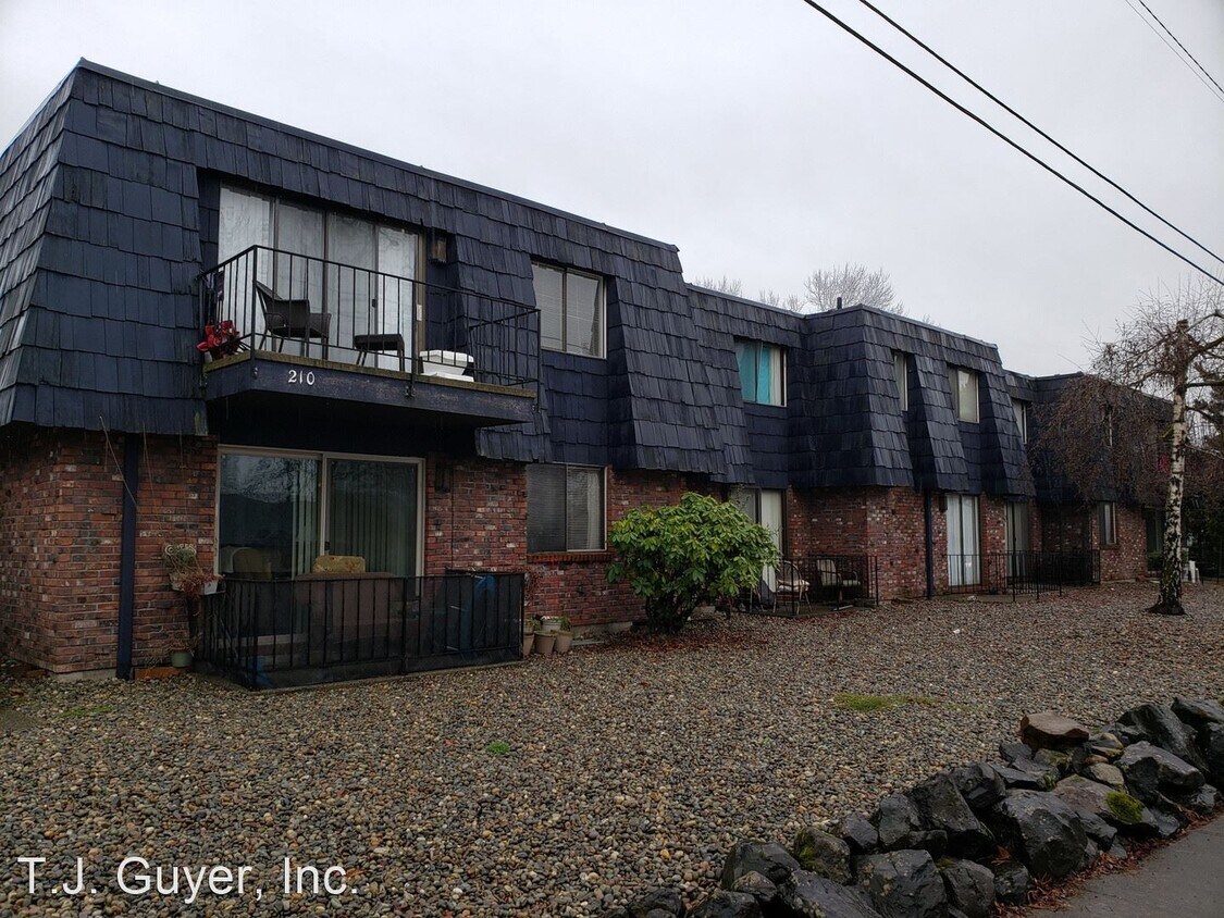 210 SW 13th St, Chehalis, WA 98532 Room for Rent in Chehalis, WA