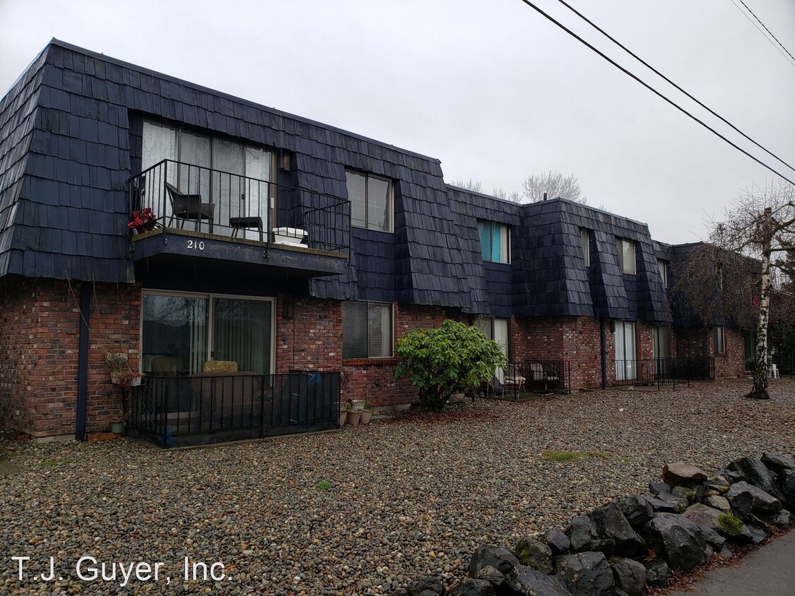 210 SW 13th St, Chehalis, WA 98532 Room for Rent in Chehalis, WA