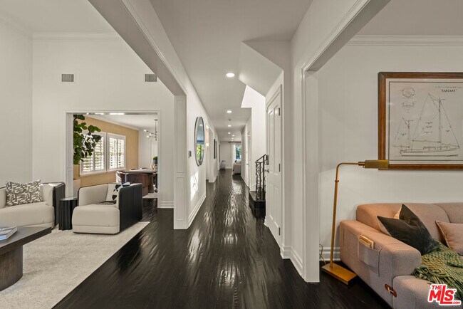 Foto del edificio - 13915 Valley Vista Blvd