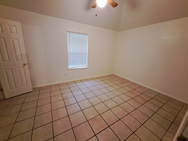 Building Photo - 4102 Pilgram Dr