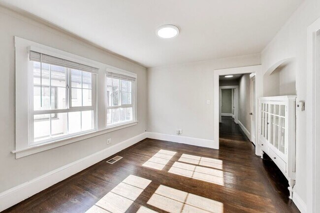 Foto del edificio - 825 55th St