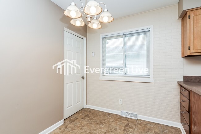 Building Photo - Coming Soon!