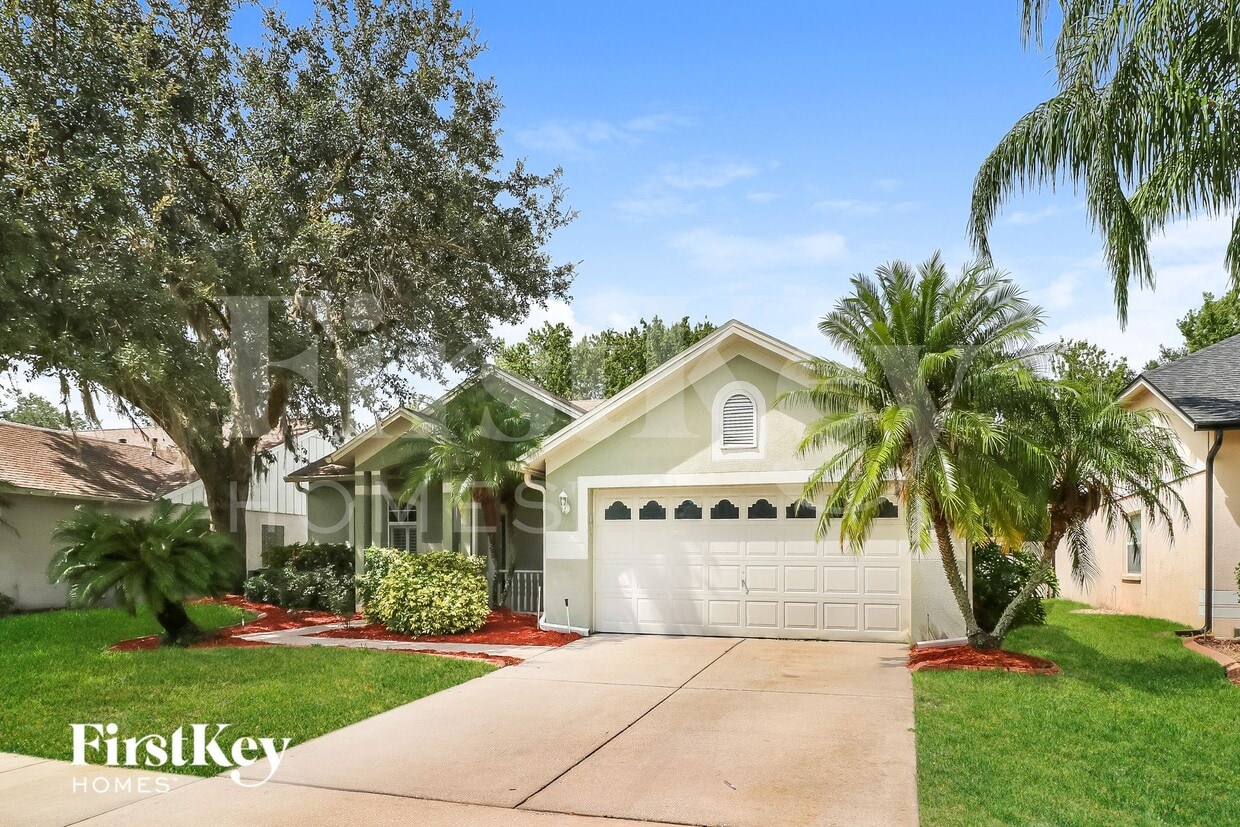 Foto principal - 28635 Fairweather Dr