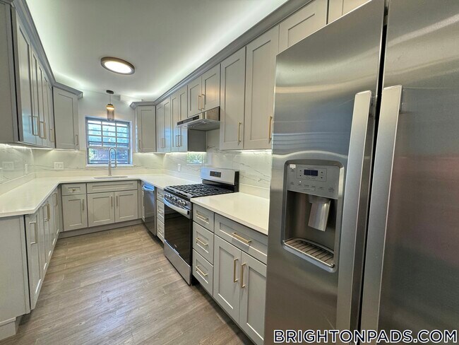 Foto del edificio - 207 Lake Shore Rd