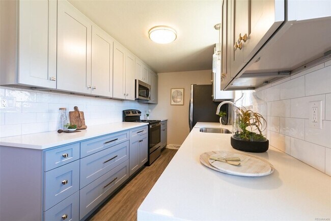Foto del edificio - Spectacularly Remodeled Wheat Ridge Home