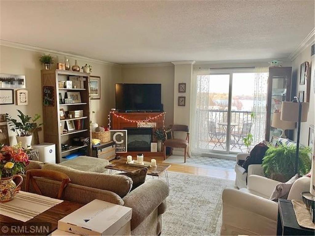 Primary Photo - 2800 W 44th St