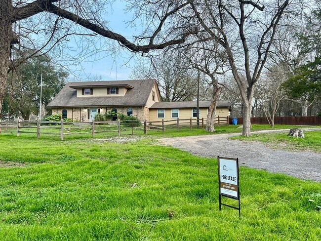 Foto del edificio - 289 Deer Slayer Dr