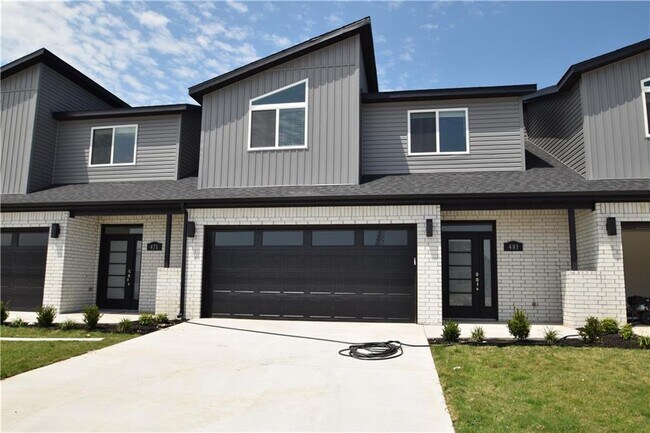 Foto del edificio - 481 Amethyst Rd