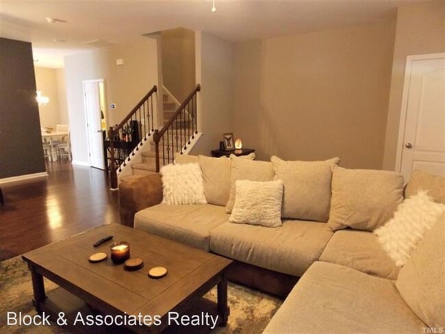Building Photo - 3 br, 2.5 bath House - 929 Ileagnes Rd