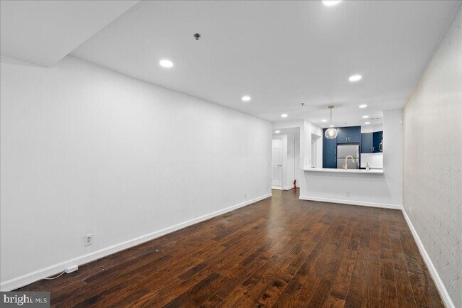 Foto del edificio - 120 Cameron St