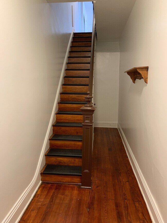 Foto del edificio - Spacious 3 bedroom in the East End of York...