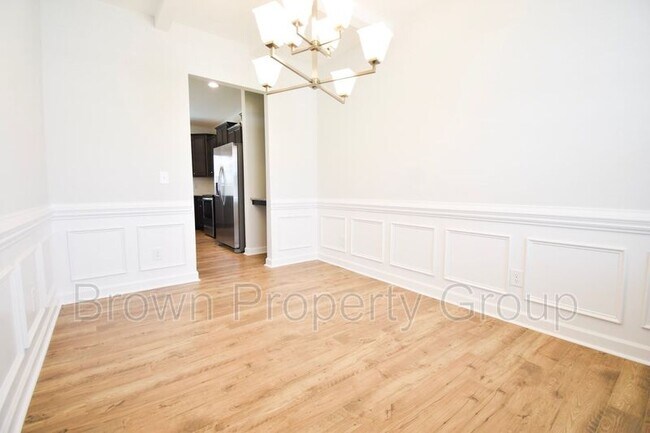 Building Photo - 1853 Bluffside Dr