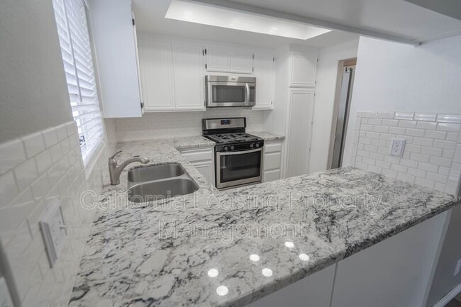 Foto del edificio - 20344 Fanchon Ln