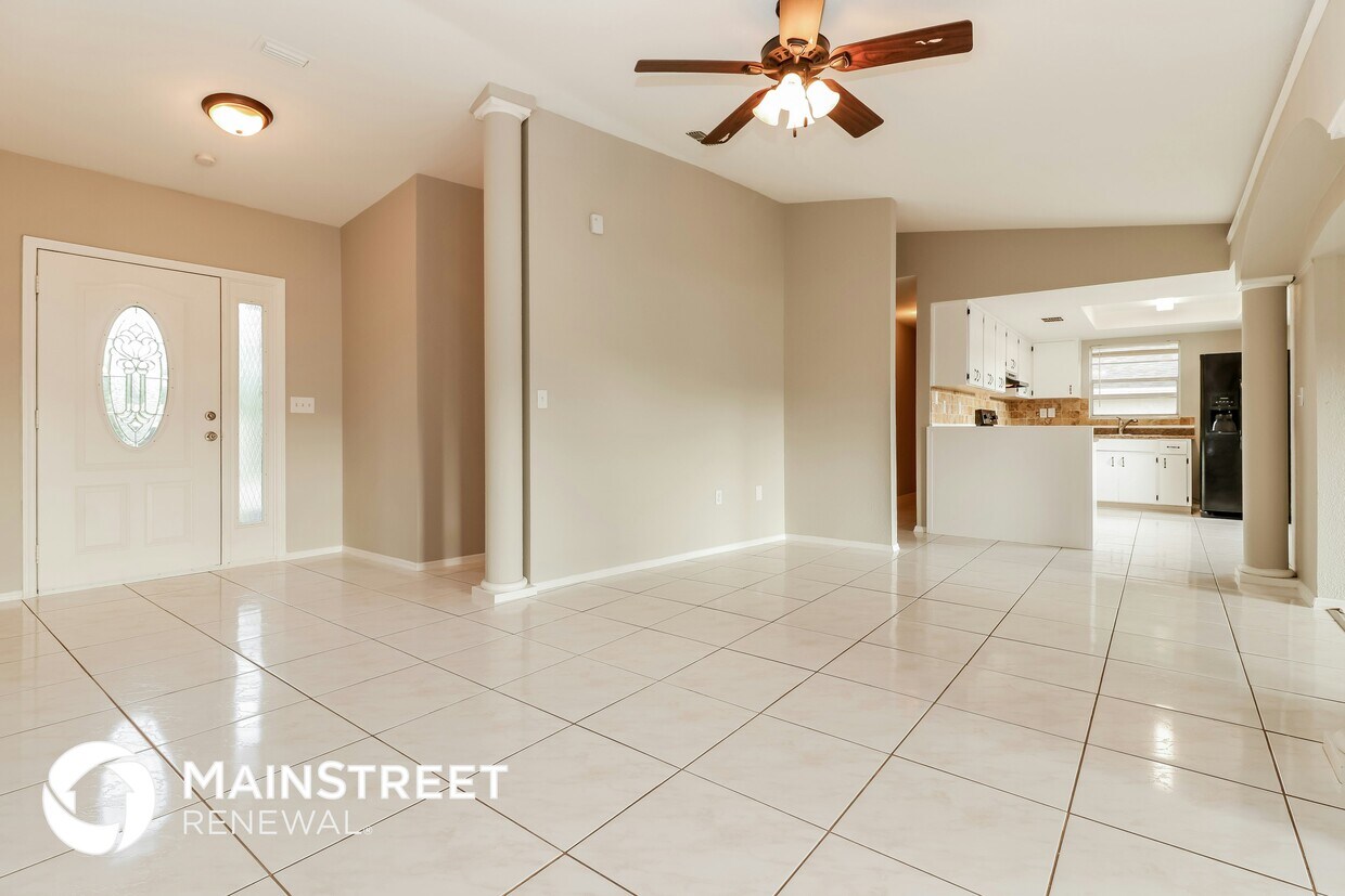 Foto principal - 9421 Sunshine Blvd