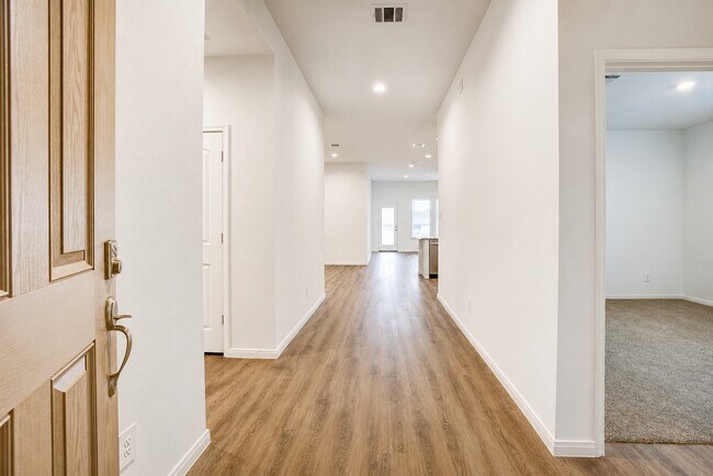 Foto del edificio - 1225 Antelope Passing Dr