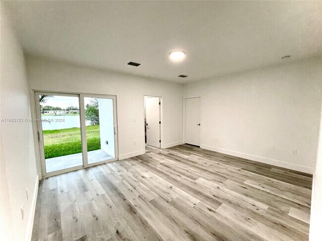 Building Photo - 2811 NW 175th St