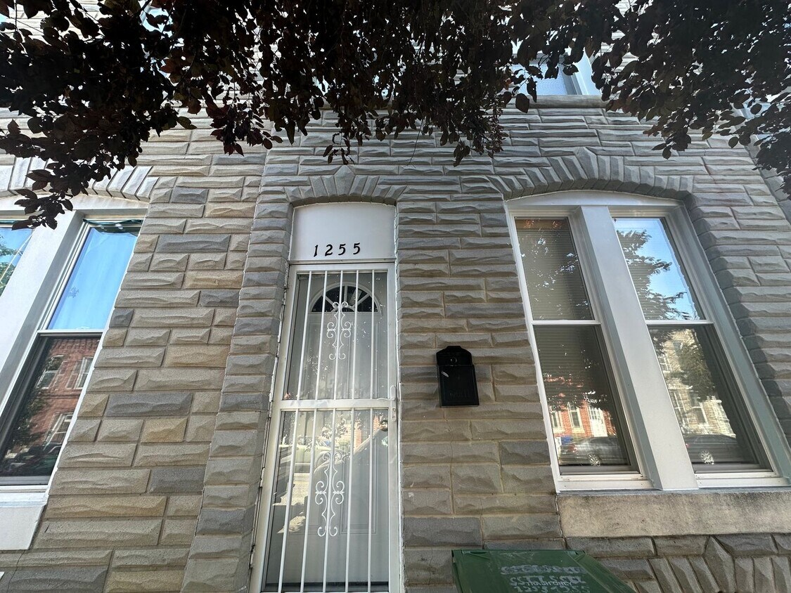 Primary Photo - FOR RENT ~ 3 BR/1.5BA
