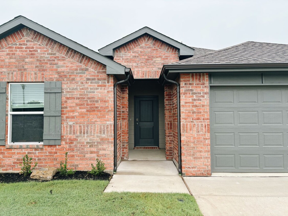 Primary Photo - NEW CONSTRUCTION home in Broken Arrow