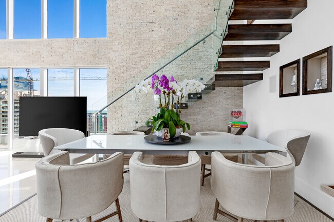 Foto del edificio - 60 SW 13th St