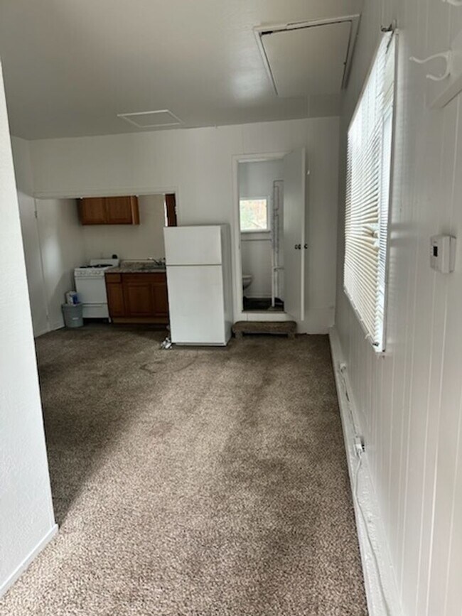 Foto del edificio - 2449 Ponderosa St