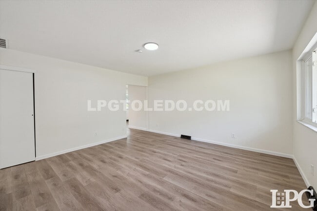 Building Photo - 4209 Penelope Dr