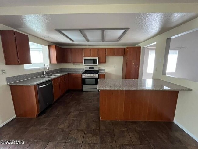 Building Photo - 43770 Santa Rosa Cir
