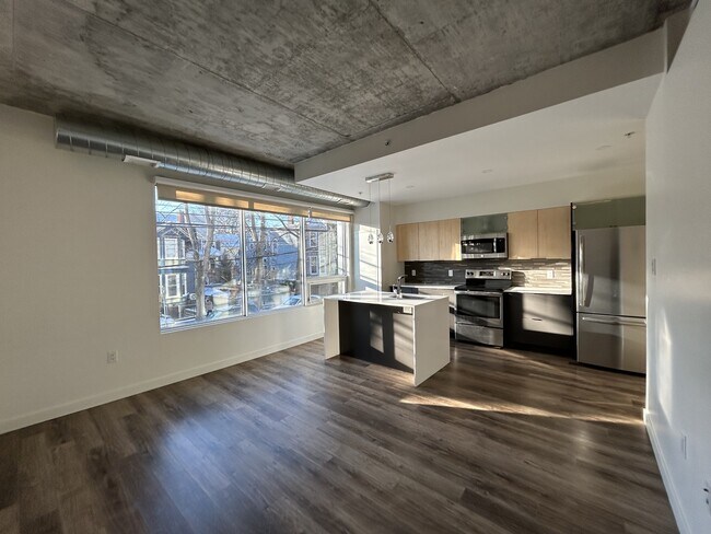 Photo du bâtiment - 5623-5623 Fenwick St