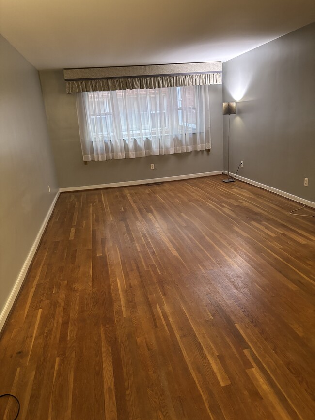 Foto del edificio - 3416 Grove Ave