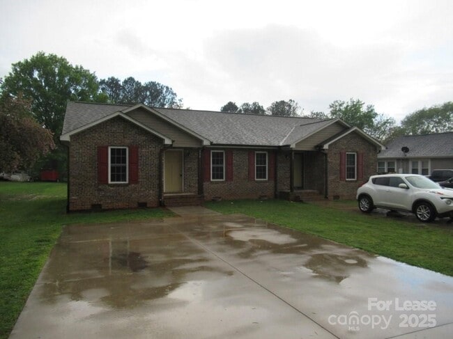 Building Photo - 604 Victory Grove Church Rd