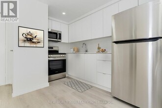 Building Photo - 33 Erskine Ave