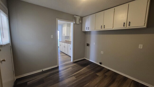 Foto del edificio - 5670 Fenway Dr