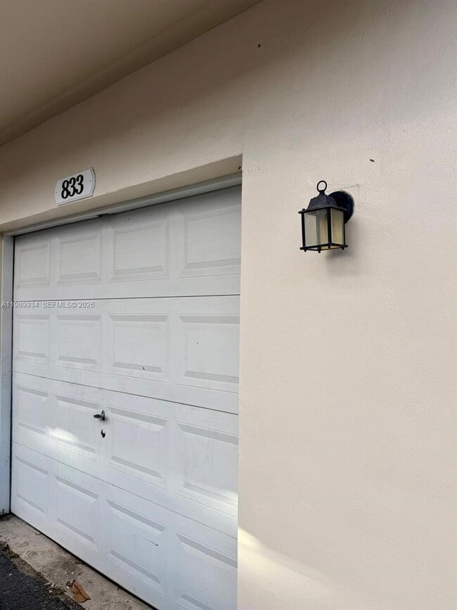 Foto del edificio - 833 NW 81st Terrace