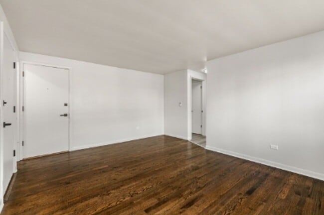 Building Photo - 3119 W Wabansia Ave