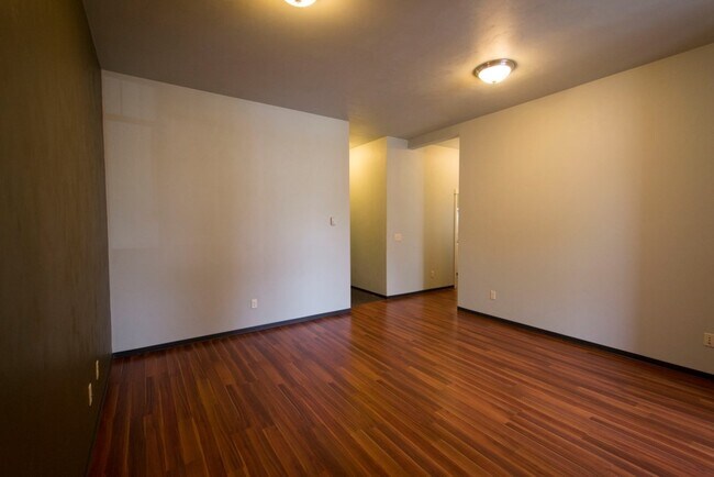 Building Photo - The Rainier