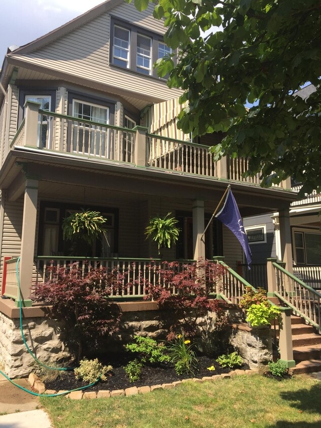 Primary Photo - 125 Lancaster Ave