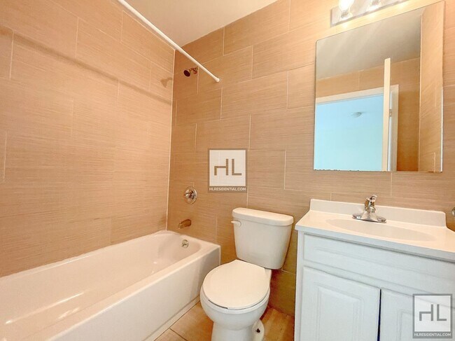 Foto del edificio - 345A Nostrand Ave