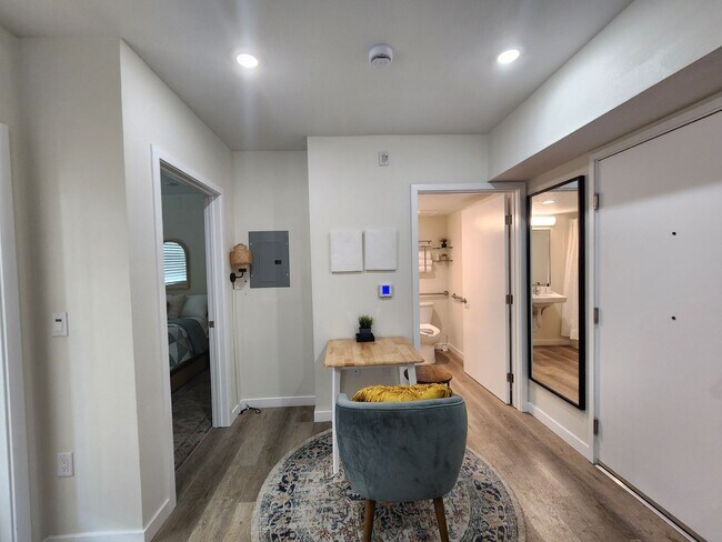 Foto del edificio - 228 N Soto St