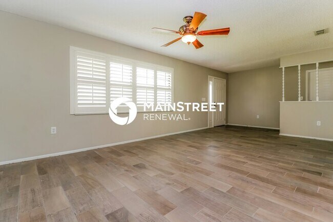 Building Photo - 3 Bedroom Pet-Friendly Home in Sarasota, F...