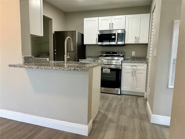 Building Photo - 1025 S Hiawassee Rd