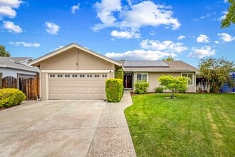 Building Photo - 464 Edelweiss Dr