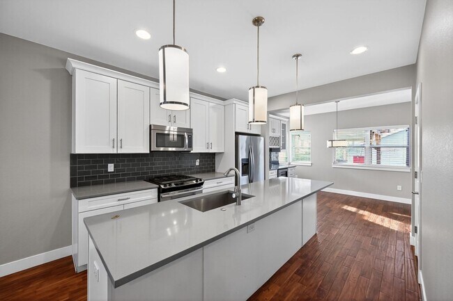 Foto del edificio - 1750 W 40th Ave