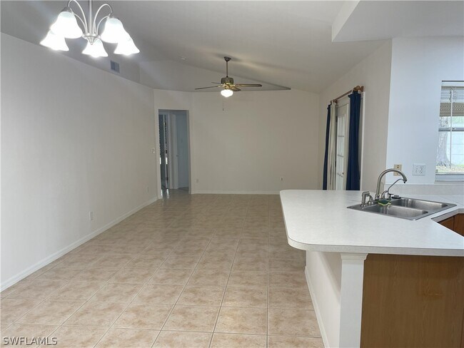 Foto del edificio - 9758 Country Oaks Dr