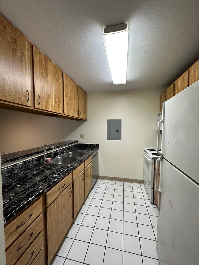 Building Photo - 5319 Brody Dr